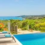 Angela Lourdas * Trapezaki (Kefalonia)