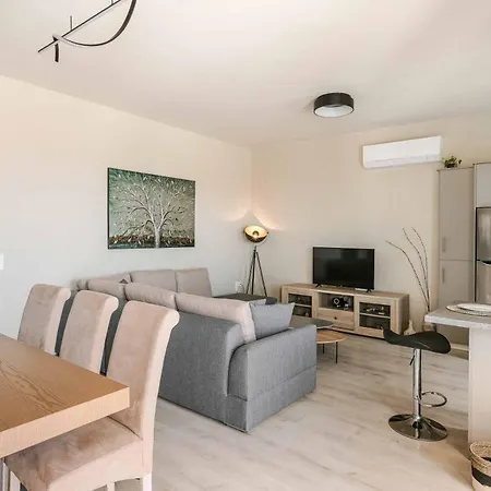 Villa Angela Lourdas *