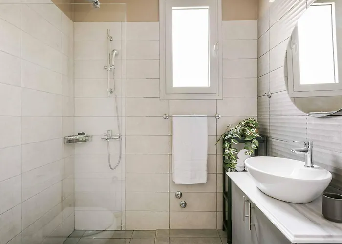 Angela Lourdas Villa *